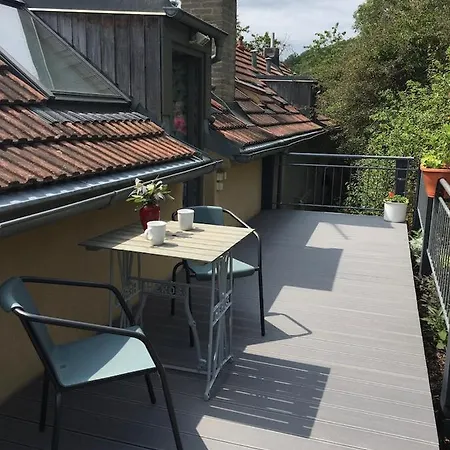 Pod Velkou Amerikou Apartment Morina