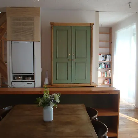 Pod Velkou Amerikou Apartment *