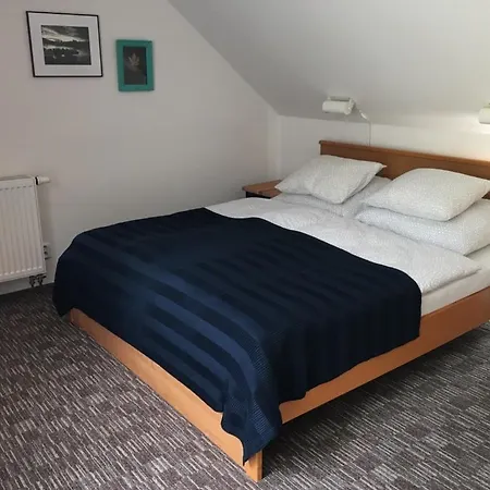 Pod Velkou Amerikou Apartment *