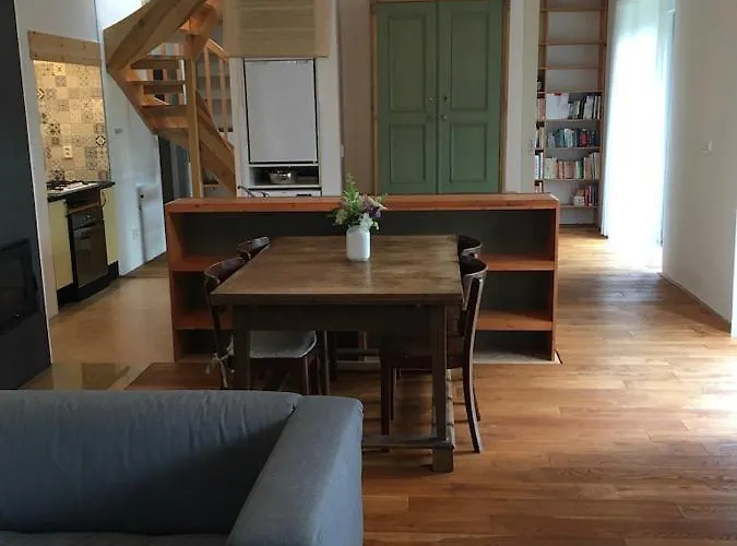 شقة Pod Velkou Amerikou *